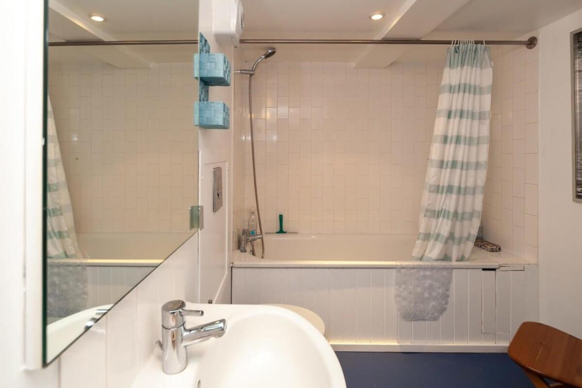Charming 1 Bedroom Apartment In Old School House Londýn Exteriér fotografie