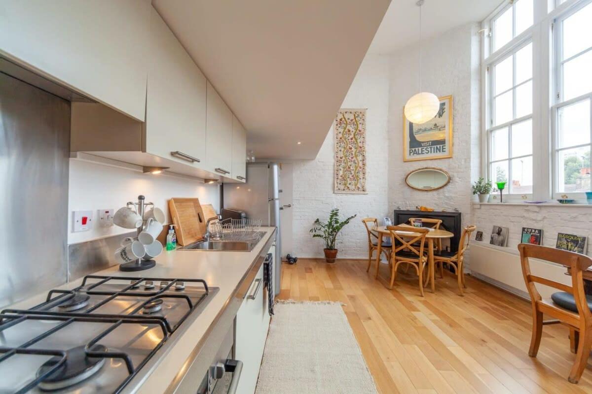 Charming 1 Bedroom Apartment In Old School House Londýn Exteriér fotografie
